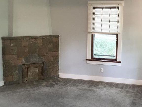 5th image of 110 Camberwell Dr