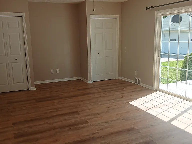 1214 Elmwood Rd — Photo 15