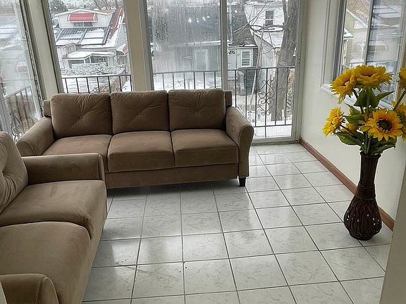 4th image of 938 E 89th St Floor 2