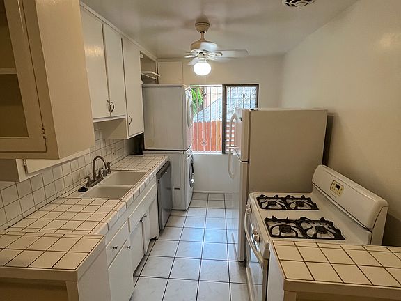 5th image of 1441 S Wooster St APT 5