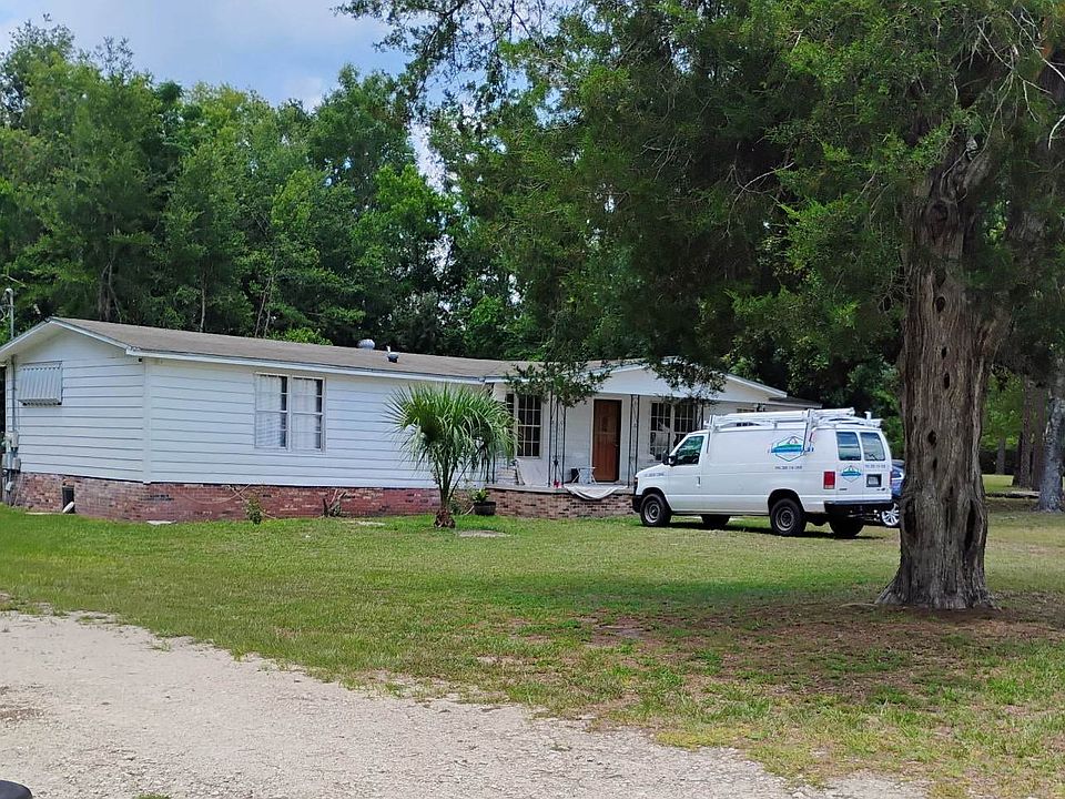 2nd image of 588 SW Walter Ave