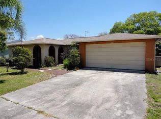 2036 Society Dr, Holiday, FL 34691