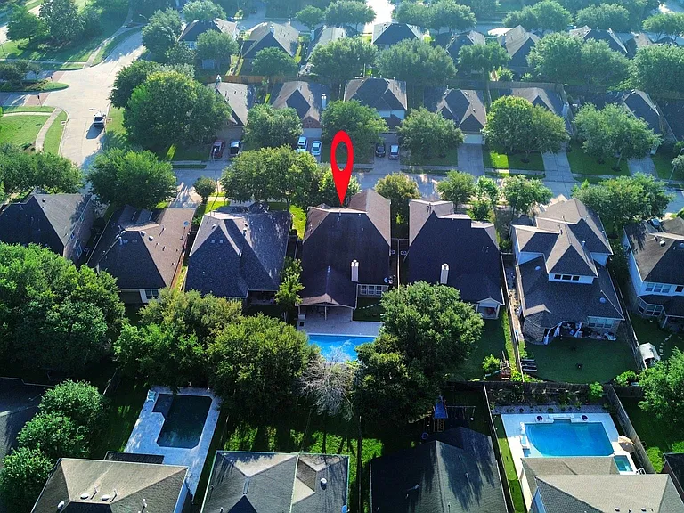 9619 W Amber Bluff Ln — Photo 32