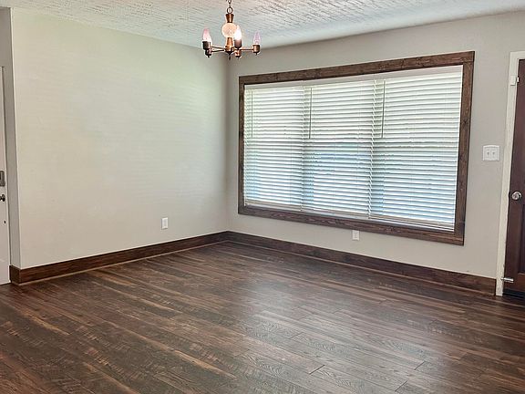 5th image of 1720 Fairwood Drive