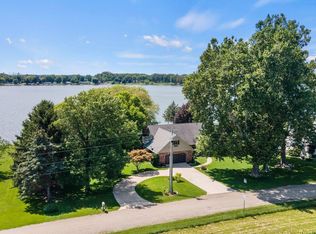 2757 N Williamson Dr, Warsaw, IN 46582