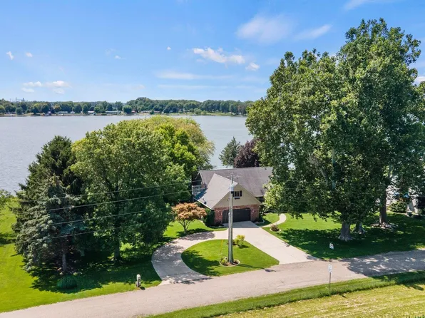 2757 N Williamson Dr, Warsaw, IN 46582