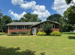 1744 Meadow Wood Dr, Cookeville, TN 38506