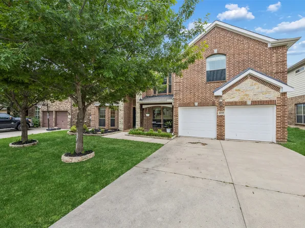 6133 Sunrise Lake Dr, Fort Worth, TX 76179