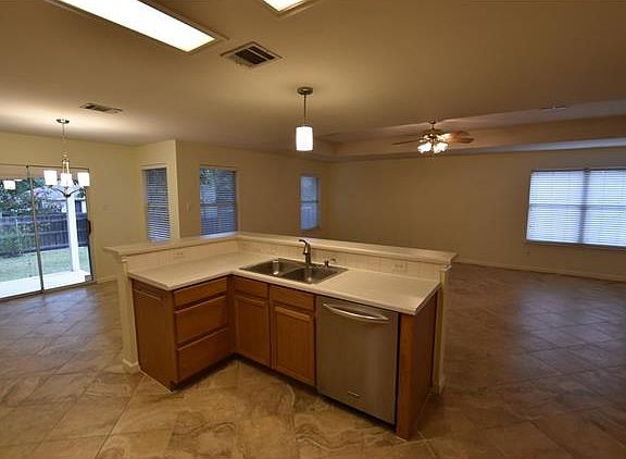 5th image of 5810 Pecanwood Ln