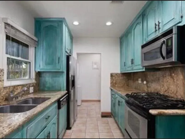 10808 Ashton Ave — Photo 7