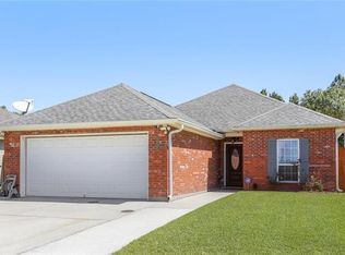 4428 Park Shore Dr, Marrero, LA 70072