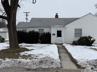 1811 N Raynor Ave, Crest Hill, IL 60403