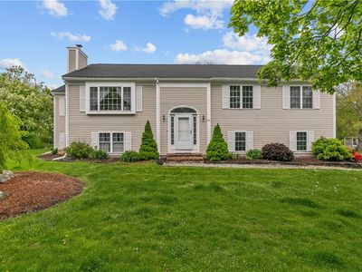 26 Cherokee Dr, Portsmouth, RI, 02871
