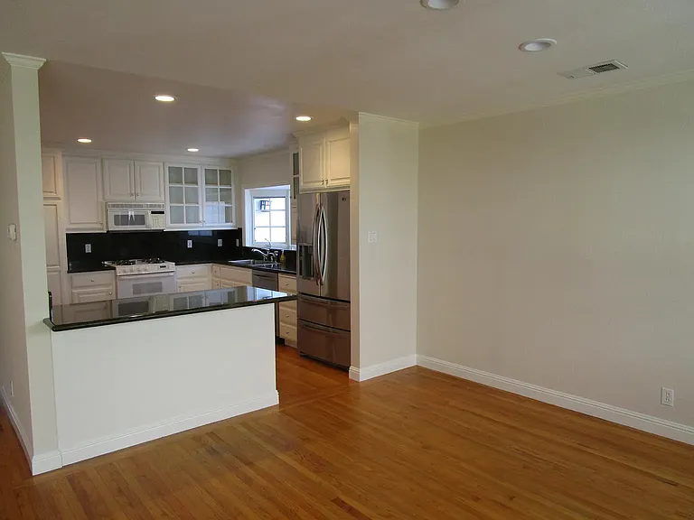 50 Lancaster Ave — Photo 6