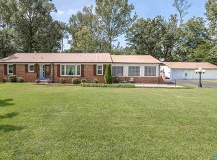 201 Puckett Rd SW, Hartselle, AL 35640