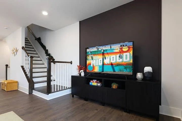 1122 N Alexander St — Photo 109