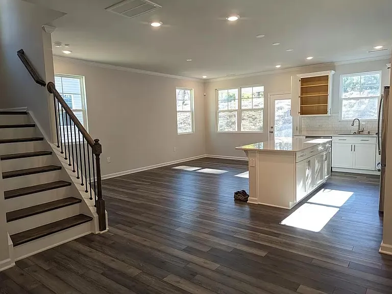 512 Hazy Hills Ln — Photo 5