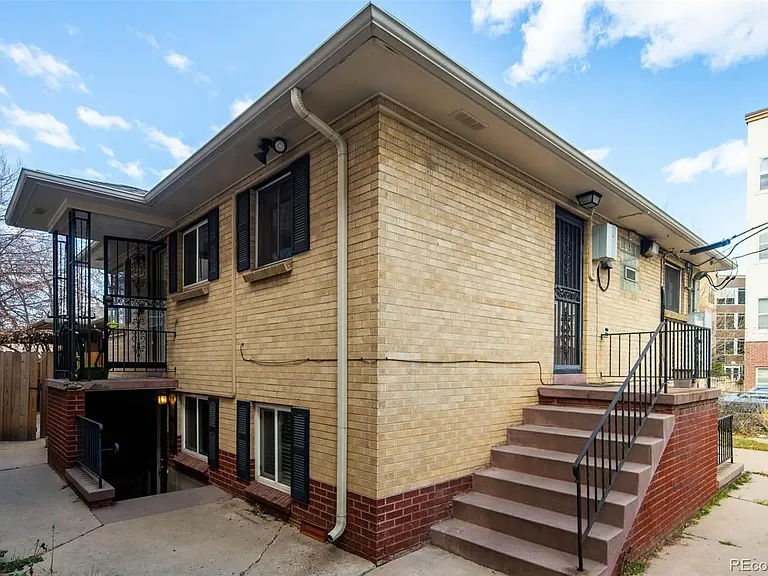 2042 S Josephine St #3 — Photo 2