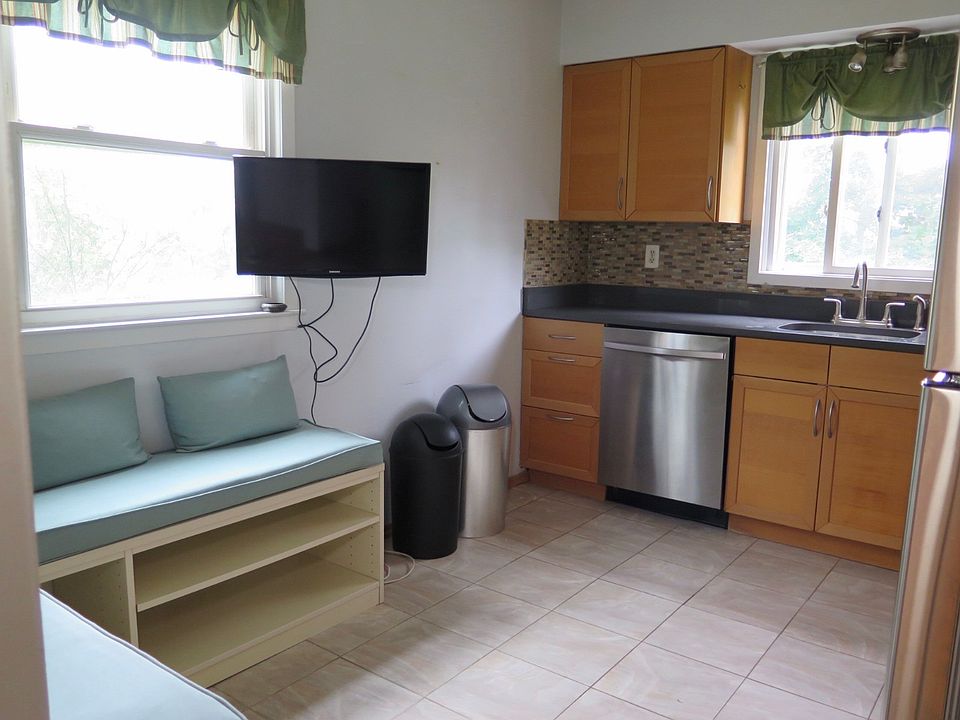 1st image of 458 Highland Ave Floor 2