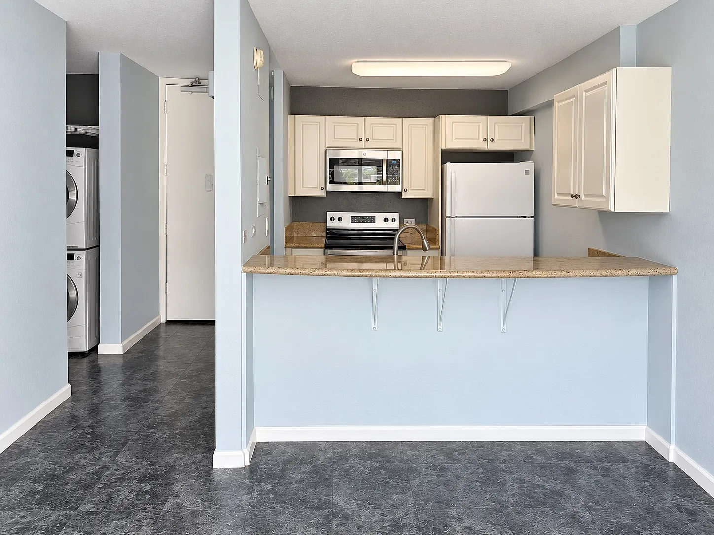 1 bed, 762 sqft, $2,100 — Photo 2
