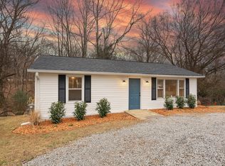 2447 Whitfield Rd, Clarksville, TN 37040