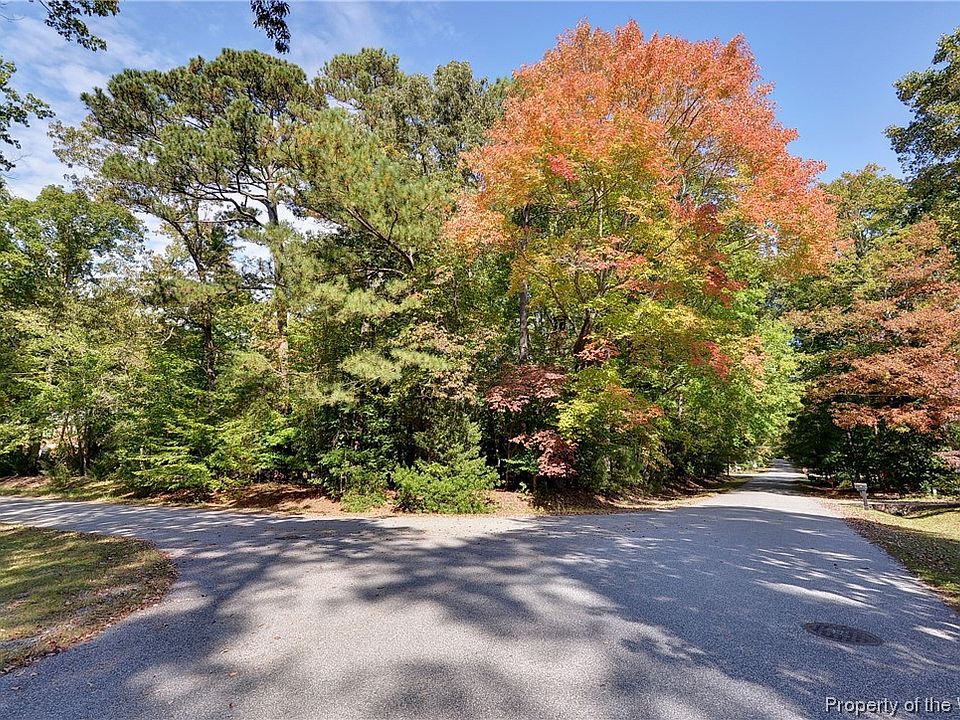 2nd image of 127 Dennis Dr