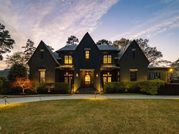 2127 Ridge Rd, Raleigh, NC 27607