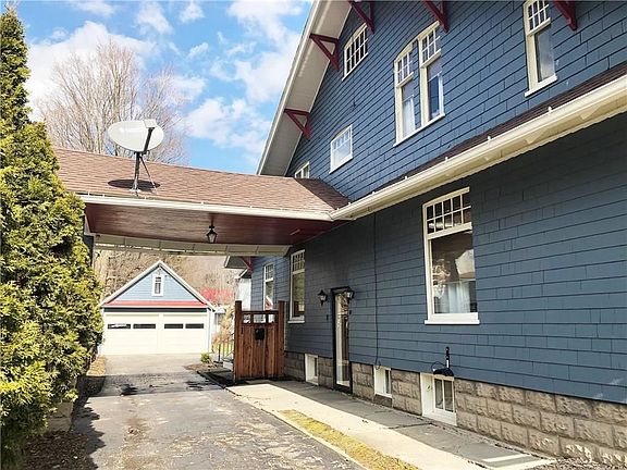 2nd image of 370 N Main St