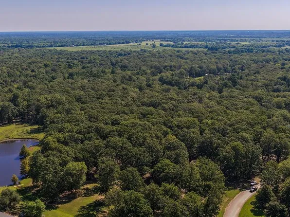 12 Bent Tree Rd, Texarkana, TX 75503