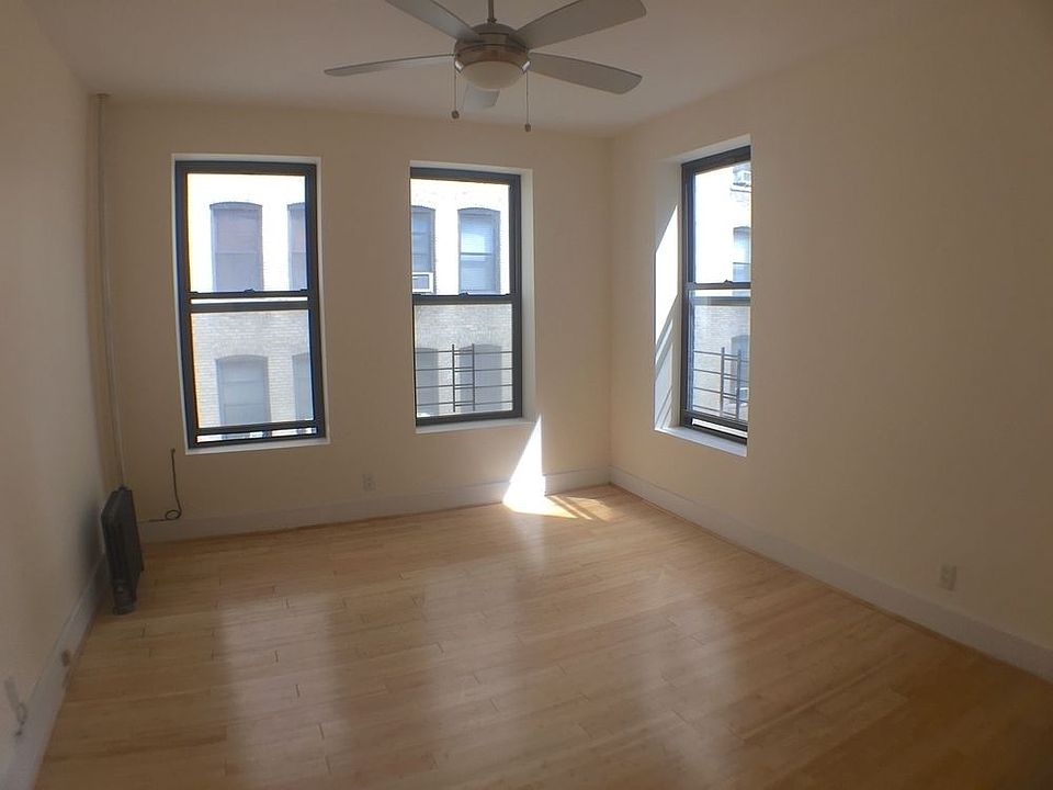 1st image of 76 Saint Nicholas Pl APT 44