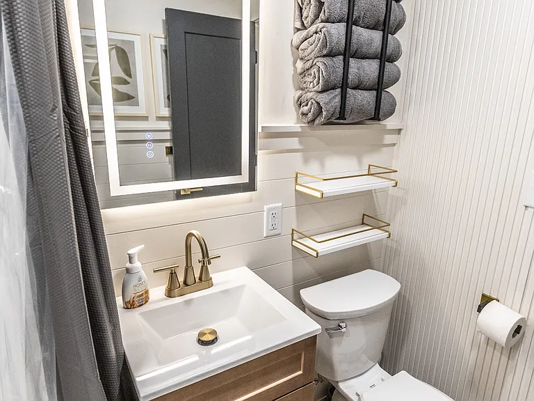 240 N 24th St #2 — Photo 36