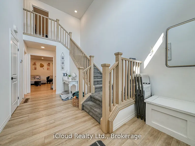 15 Curren Cres — Photo 3
