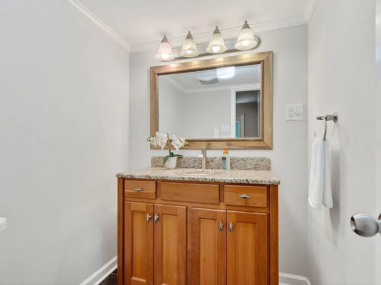 324A Glendale Dr — Photo 9