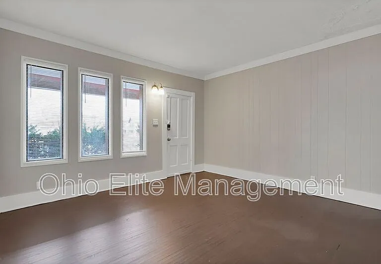 2709 Sullivant Ave — Photo 7