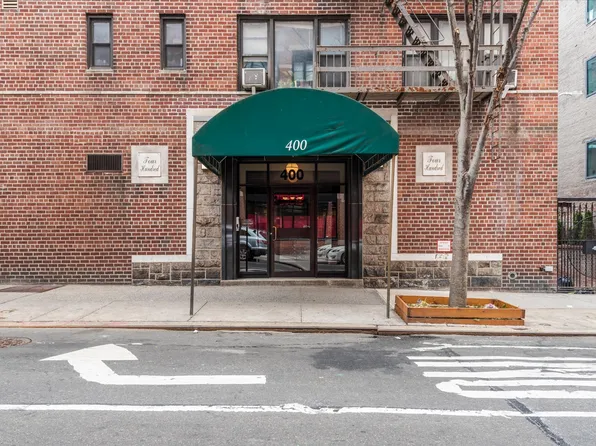 400 West 58th Street image 16 of 17