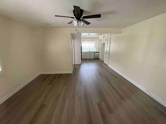 3rd image of 8121 Jason Ave