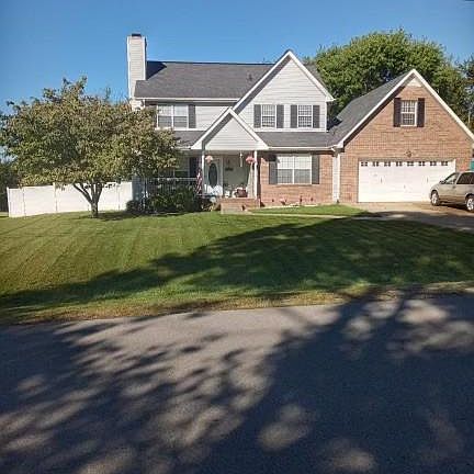 2nd image of 3330 N Henderson Way