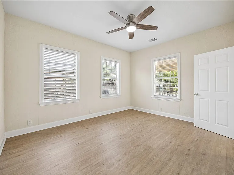 1109 Hays St — Photo 13