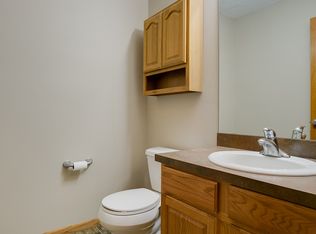 1322 Burke Cir E, Maplewood, MN 55109