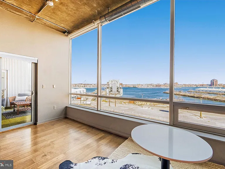 1200 Steuart St #713 — Photo 23