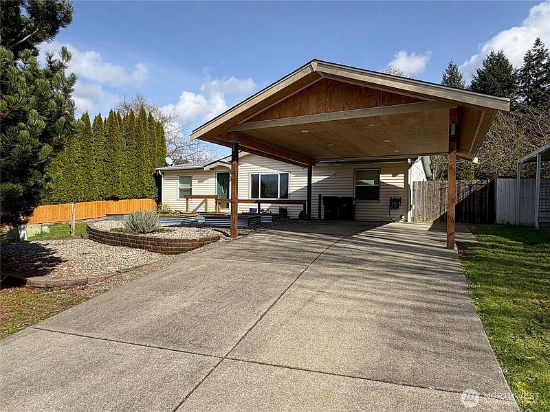2nd image of 4332 Lakeview Court