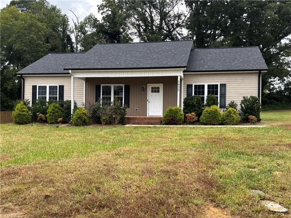 1822 Newell St, Asheboro, NC 27203