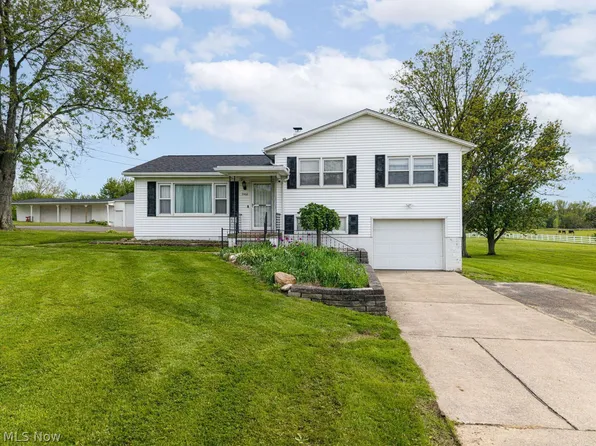2460 Blake Rd, Wadsworth, OH 44281