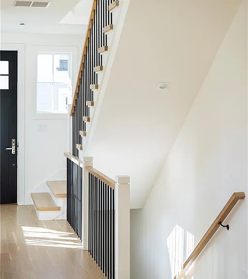 189 Davis Ave #A1 — Photo 3