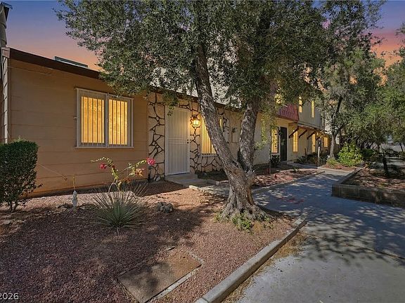 3rd image of 3936 Voxna St