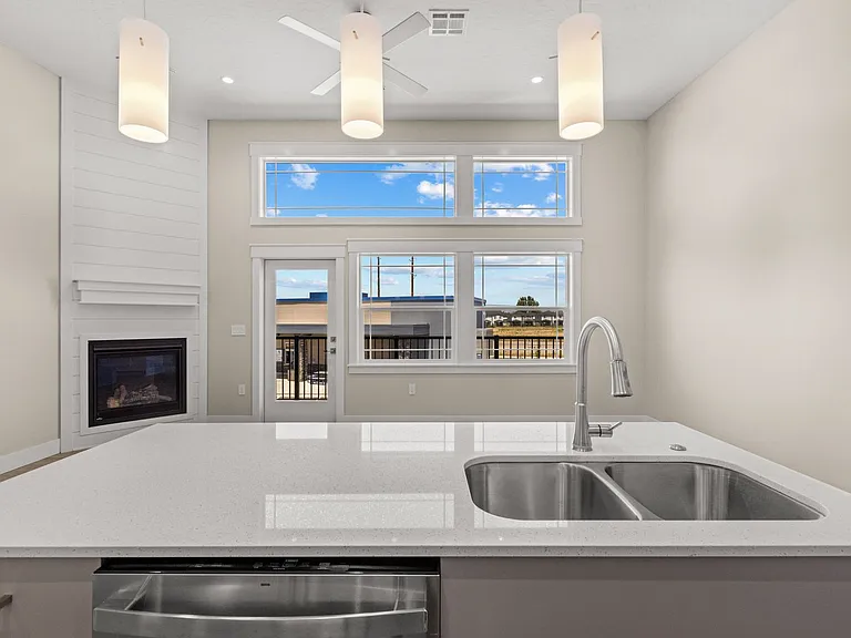 12545 W State St #105 & Unit 205 — Photo 14