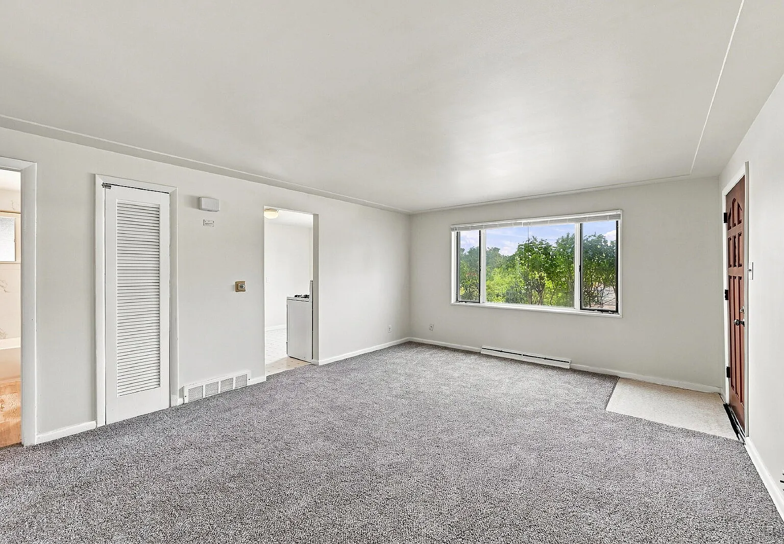 2 bed, 1.0 bath, 800 sqft, $1,496 — Photo 4