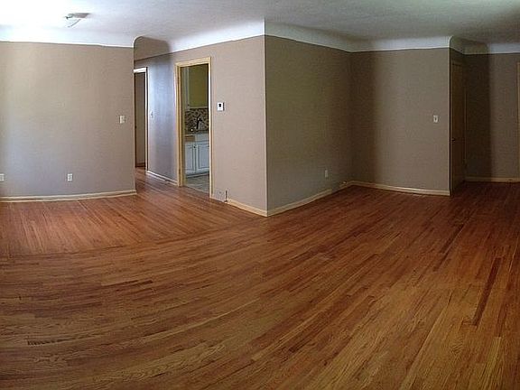 Up Living/Dining