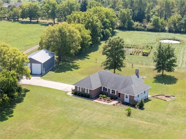 24101 E 235th St, Harrisonville, MO 64701