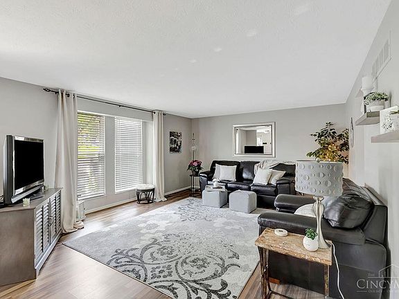 4th image of 3010 Stratford Ct